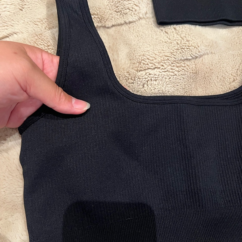 Women's Ribbed Sports Bra Set - Picture 3 of 9